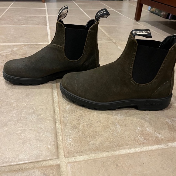Blundstone Dark Olive Suede 1615 UK Size 7.5, USAM 8.5 USAW 10.5 - Picture 2 of 6